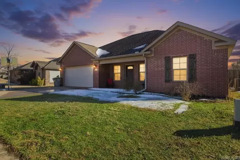 1107 Fox Chase, Bryant, AR 72022 photo 2