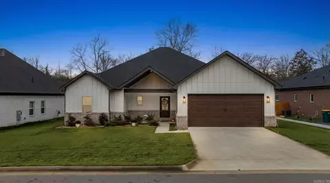 15015 Matterhorn Loop, Maumelle, AR 72113
