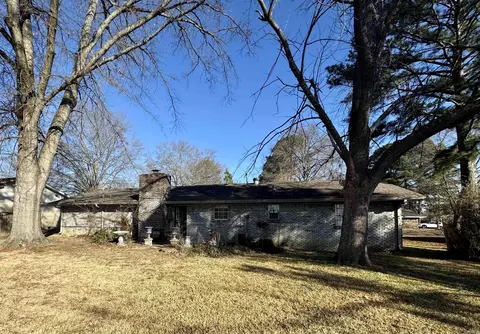 Exterior - 1803 Clara Dr, Conway, AR 72034 photo 3 of 4