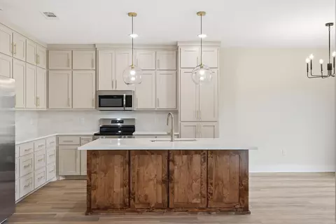Kitchen - 34 Ruby June St, Vilonia, AR 72173 photo 1 of 7
