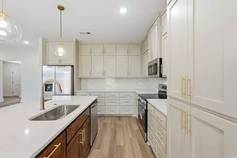 Kitchen - 34 Ruby June St, Vilonia, AR 72173 photo 3 of 7