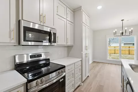 Kitchen - 34 Ruby June St, Vilonia, AR 72173 photo 4 of 7