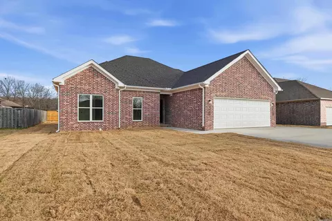 34 Ruby June St, Vilonia, AR 72173