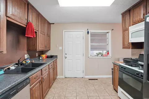 2005 Weems St, Conway, AR 72034 photo 11