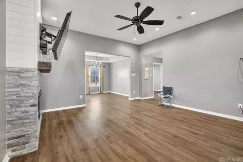 Living - 52 Caroline Loop, Plumerville, AR 72127 photo 2 of 3