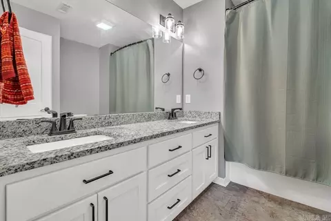 Bath - 52 Caroline Loop, Plumerville, AR 72127 photo 4 of 4