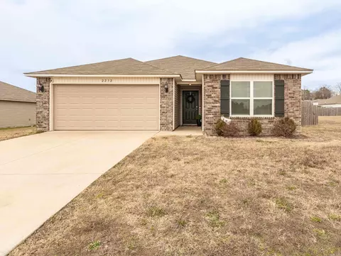 Exterior - 2232 Centennial Valley Dr, Benton, AR 72019 photo 2 of 5
