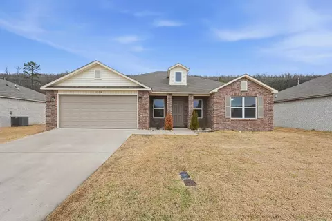 1050 Gallery Dr, Conway, AR 72032