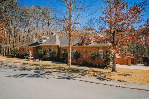 391 Crestwood Dr, Monticello, AR 71655