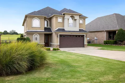 4518 Clubhouse Dr, Jonesboro, AR 72401