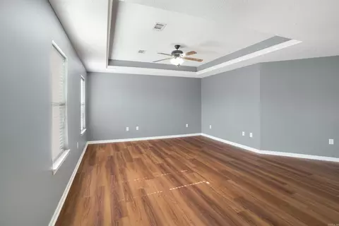 Living - 8 Bishop Ln, Conway, AR 72032 photo 1 of 3