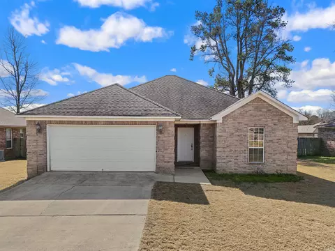 Exterior - 8 Bishop Ln, Conway, AR 72032 photo 1 of 6