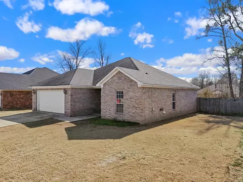 Exterior - 8 Bishop Ln, Conway, AR 72032 photo 3 of 6