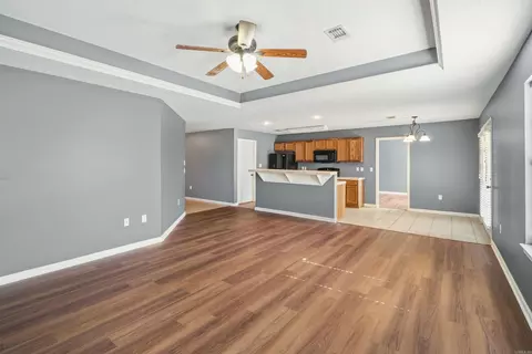 Living - 8 Bishop Ln, Conway, AR 72032 photo 2 of 3