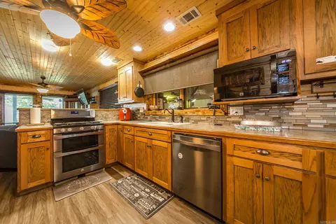 Kitchen - 4 Long Hill Rd, Higden, AR 72067 photo 1 of 2