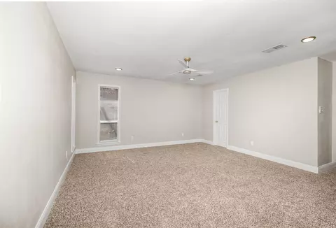 Living - 6601 Twin Oaks, Pine Bluff, AR 71603 photo 5 of 5