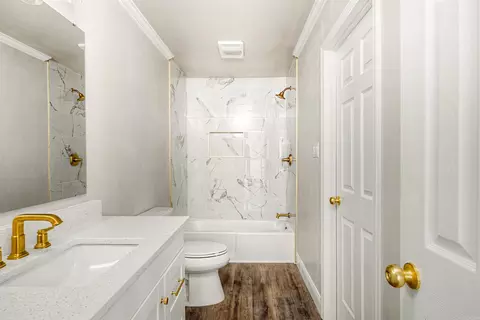 Bath - 6601 Twin Oaks, Pine Bluff, AR 71603 photo 1 of 4
