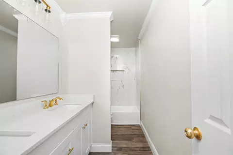 Bath - 6601 Twin Oaks, Pine Bluff, AR 71603 photo 3 of 4