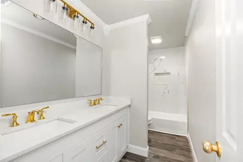 Bath - 6601 Twin Oaks, Pine Bluff, AR 71603 photo 4 of 4
