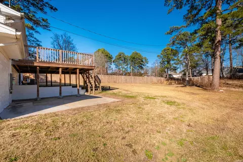Exterior - 1811 E Lakeview Dr, Benton, AR 72015 photo 7 of 13
