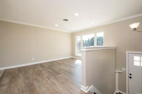 Living - 1811 E Lakeview Dr, Benton, AR 72015 photo 1 of 13