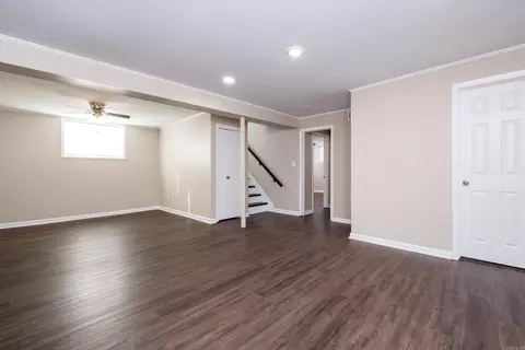 Living - 1811 E Lakeview Dr, Benton, AR 72015 photo 10 of 13