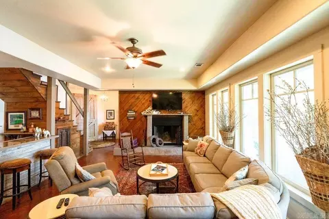 Living - 144 Lake Point Dr, Quitman, AR 72131 photo 2 of 11
