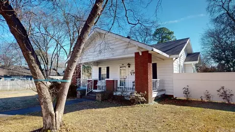 1621 Prince St, Conway, AR 72034 photo 2