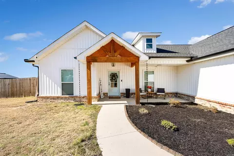 Exterior - 11638 Mars Hill Rd, Bauxite, AR 72011 photo 2 of 11