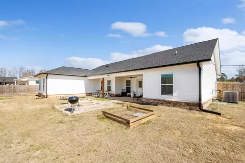 Exterior - 11638 Mars Hill Rd, Bauxite, AR 72011 photo 5 of 11