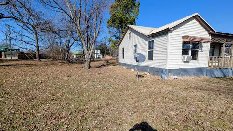 205 Hazel St, Tuckerman, AR 72473 photo 4