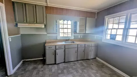205 Hazel St, Tuckerman, AR 72473 photo 7