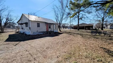205 Hazel St, Tuckerman, AR 72473 photo 3