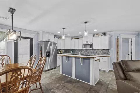 Kitchen - 918 Scooty Dr, Beebe, AR 72012 photo 1 of 3