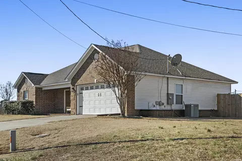 Exterior - 918 Scooty Dr, Beebe, AR 72012 photo 3 of 7