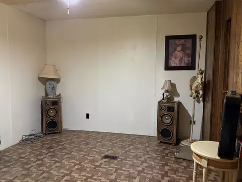 Living - 637 Hwy 63, Williford, AR 72482 photo 3 of 3