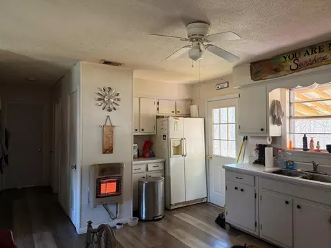 Kitchen - 637 Hwy 63, Williford, AR 72482 photo 2 of 6