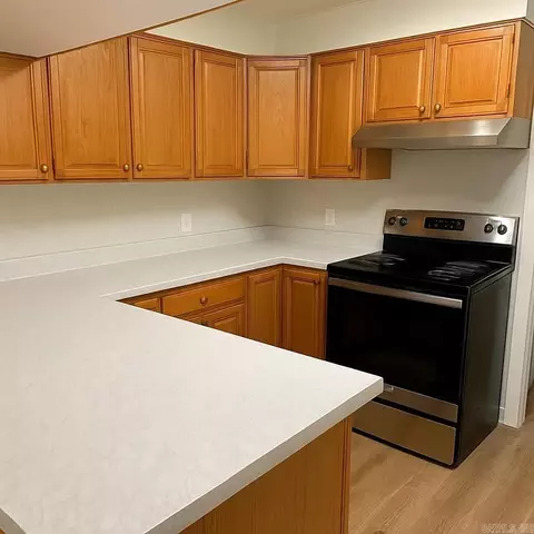 Kitchen - 2275 Victory Ln, Conway, AR 72032 photo 2 of 2