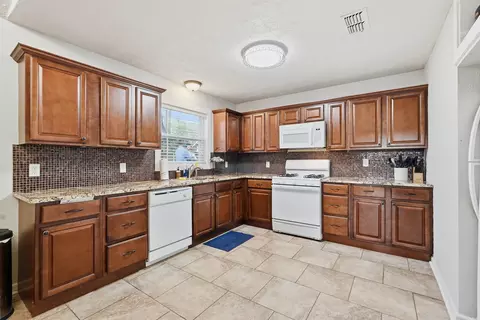 Kitchen - 232 Mitchell St, Conway, AR 72034 photo 1 of 3