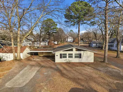 Exterior - 232 Mitchell St, Conway, AR 72034 photo 1 of 6
