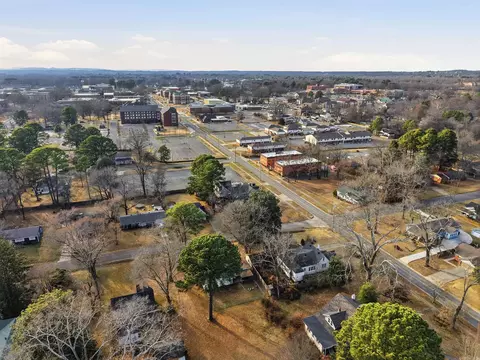 View/Area - 232 Mitchell St, Conway, AR 72034 photo 2 of 7