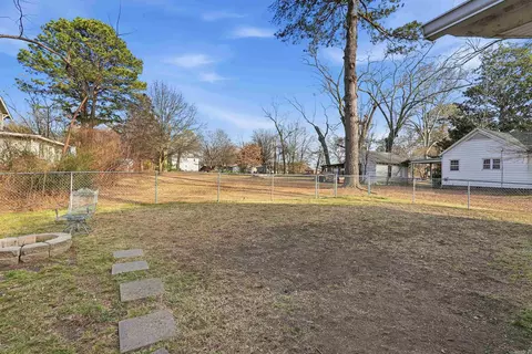 Exterior - 232 Mitchell St, Conway, AR 72034 photo 5 of 6