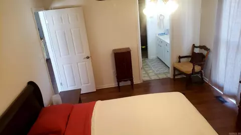 Bedroom - 139 Garden Dr, Mount Ida, AR 71957 photo 2 of 7
