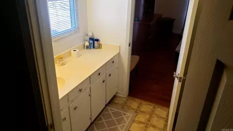 Bath - 139 Garden Dr, Mount Ida, AR 71957 photo 1 of 3