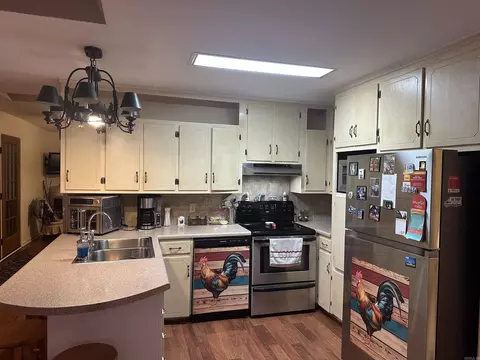 Kitchen - 139 Garden Dr, Mount Ida, AR 71957 photo 3 of 3
