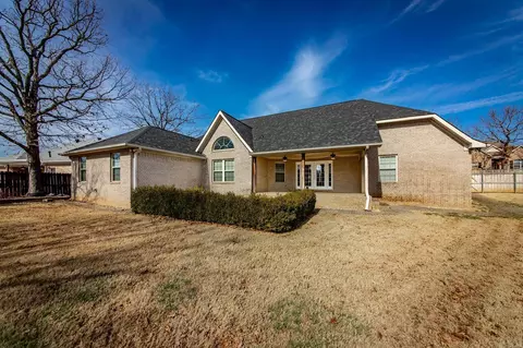 Exterior - 44 Hickory Bend Dr, Cabot, AR 72023 photo 5 of 9