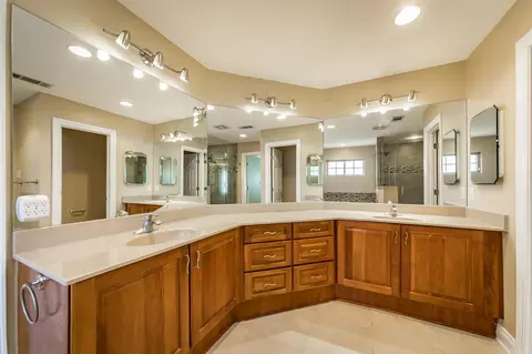 Bath - 44 Hickory Bend Dr, Cabot, AR 72023 photo 1 of 6
