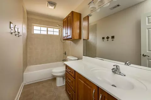 Bath - 44 Hickory Bend Dr, Cabot, AR 72023 photo 5 of 6