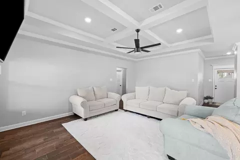 Entry Way - 142 Hayden Dr, Beebe, AR 72012 photo 3 of 6