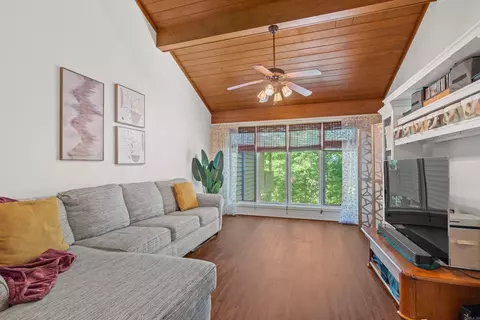 90 Silverpoint Unit 4 Dr, Mount Ida, AR 71957